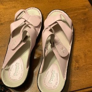 Propet pink sandals size 11W